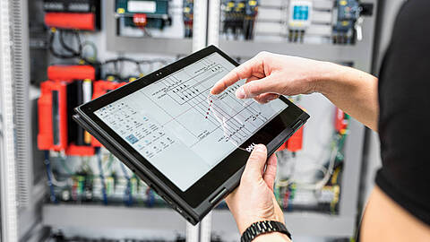 skemdit Stromlaufpläne mobil editieren skemdit Stromlaufpläne mobil editieren auf einem Tablet